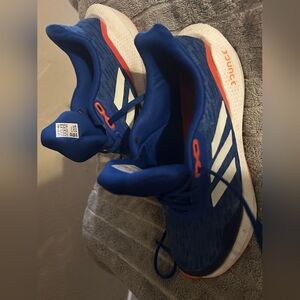 Size 6 Boys; 7.5 Girls Adidas Blue Bounce Low Tops